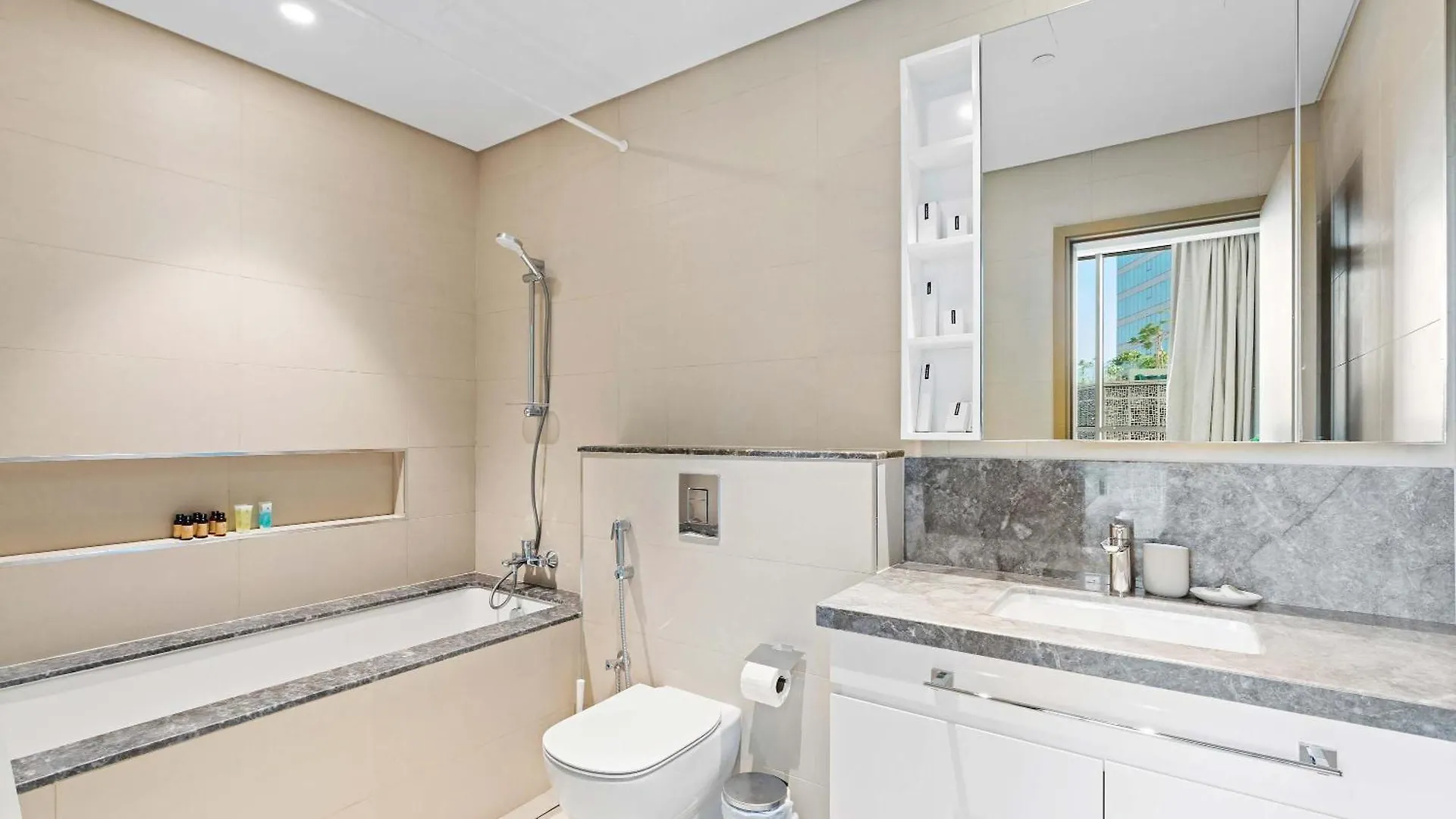 Silkhaus Modern 1Bdr In Downtown With Balcony, Pool, Gym Apartment Dubai